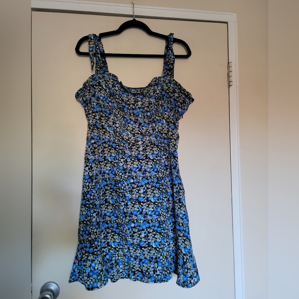 Nine Britton Natalie Crepe Dress - Picture 6 of 8